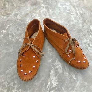 Minnetonka Women’s Beaded Ankle Moccasins